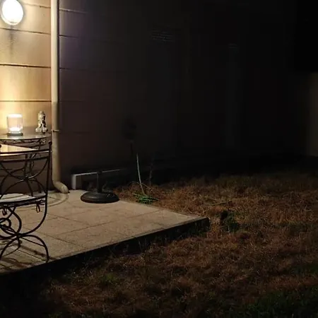 Jardin Terrasse Chez Charlene 30 Min En Voiture Des Plages Et Du Vieux Port *