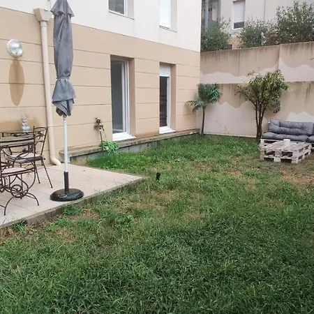Apartment Jardin Terrasse Chez Charlene 30 Min En Voiture Des Plages Et Du Vieux Port *